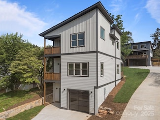 32 Woodrow Ave, Asheville, NC 28801
