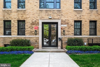 2869 28th St NW Unit 103, Washington, DC 20008