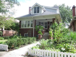 2211 Wesley Ave, Evanston, IL 60201