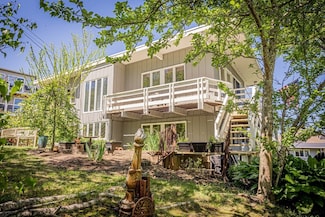 48 Menotomy Rd, Plymouth, MA 02360