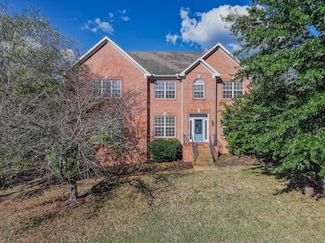 215 Crooked Creek Ln, Hendersonville, TN 37075