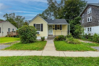 9 Oakland Ave, Walden, NY 12586
