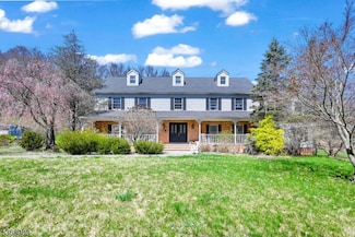 26 Brandywine Ct, Lafayette, NJ 07848