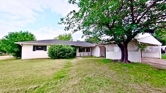 700 N Scarlett Dr, Waco, TX 76705