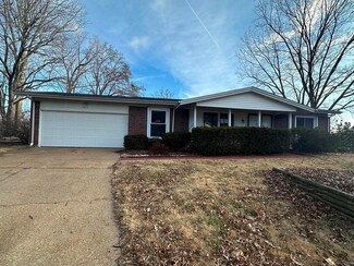 3615 Dwyer Ln, Florissant, MO 63033