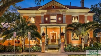 119 E 37th St, Savannah, GA 31401