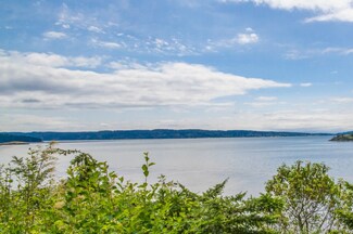 17706 Ray Paul Ln, La Conner, WA 98257