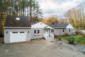 25 Southside Rd, York, ME 03909