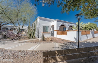 132 S Paseo Sarta Unit A, Green Valley, AZ 85614