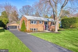 8309 W Boulevard Dr, Alexandria, VA 22308