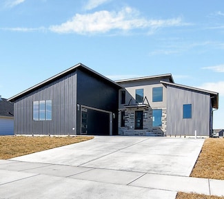 3413 S Capri St, Wichita, KS 67210