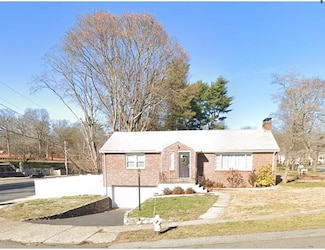 2 Arden Rd, Medford, MA 02155