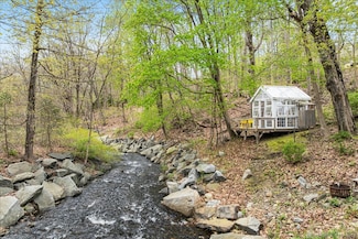 43 N Main St, Chester, CT 06412