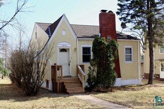 1814 E 9th St, Duluth, MN 55812