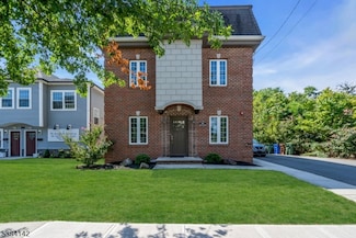 813 N Wood Ave, Linden, NJ 07036