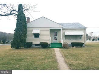123 American Legion Blvd, Pine Grove, PA 17963