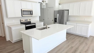 4745 Airlake Dr, Woodbury, MN 55129