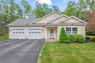 8 Macintosh Ln, Lewiston, ME 04240