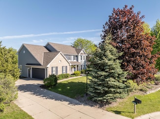 N49W15945 Caitlin Ct, Menomonee Falls, WI 53051
