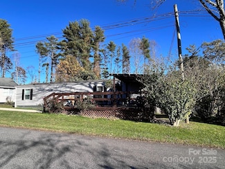 135 Phillips Rd, Spruce Pine, NC 28777