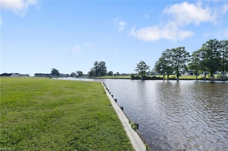 301 Grand View Dr, Elizabeth City, NC 27909