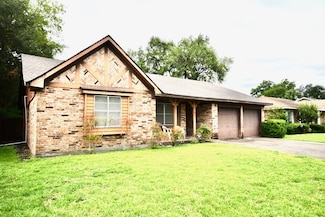 11931 Tanager St, Houston, TX 77072