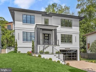 6815 Barr Rd, Bethesda, MD 20816