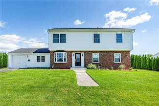 74 Brookhaven Dr, East Providence, RI 02914
