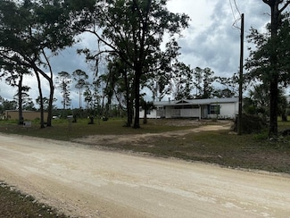 1642 Pine Tree Dr, Steinhatchee, FL 32359