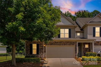 2203 Whitford Ln, Charlotte, NC 28210