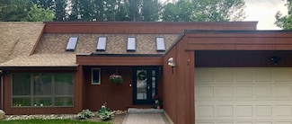 11 N Hillside Rd, South Deerfield, MA 01373