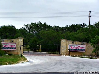 254 Possum Haw Holly Trail, Leakey, TX 78873