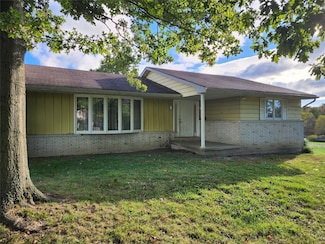 7595 Sterrettania Rd, Girard, PA 16417