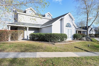 83 Leafwood Ln Unit 227, Groton, CT 06340