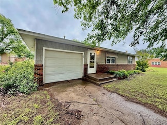 308 S Magnolia Ave, Erick, OK 73645