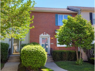 5214 Meredith Dr, Des Moines, IA 50310