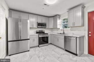 96 Passaic St, Trenton, NJ 08618