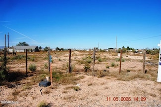 524 Old Sequoia Rd, Chaparral, NM 88081