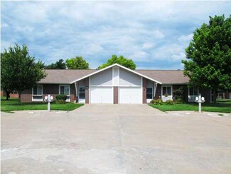 101 N Eisenhower Dr, Marion, KS 66861