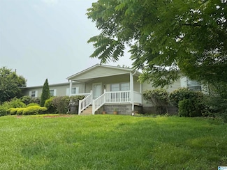 810 Riddle Farm Rd, Anniston, AL 36207