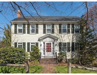 41 Calvin Rd, Newtonville, MA 02460