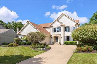 8592 Forest View Dr, Olmsted Falls, OH 44138