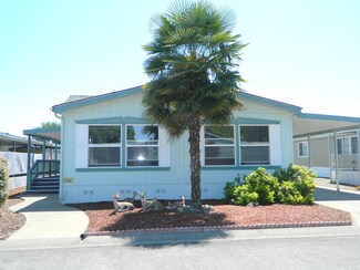 432 Whispering Willow Dr, Grants Pass, OR 97527