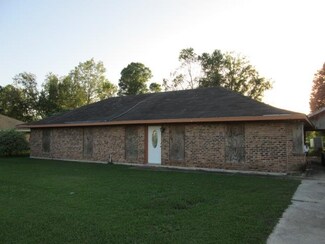 25120 Stassi Rd, Plaquemine, LA 70764