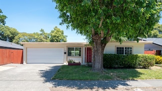 721 Palomino Dr, Santa Rosa, CA 95401