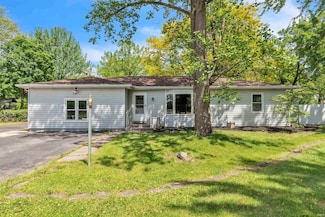 4826 Wheelock Rd, Fort Wayne, IN 46835