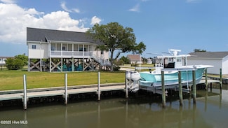 122 Westmouth Bay Dr, Harkers Island, NC 28531