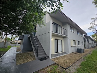 6901 NW 179th St Unit 212, Hialeah, FL 33015