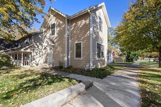 5333 Fairview Ave, Downers Grove, IL 60515