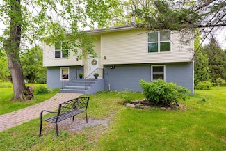 252 Rokeby Rd, Red Hook, NY 12571